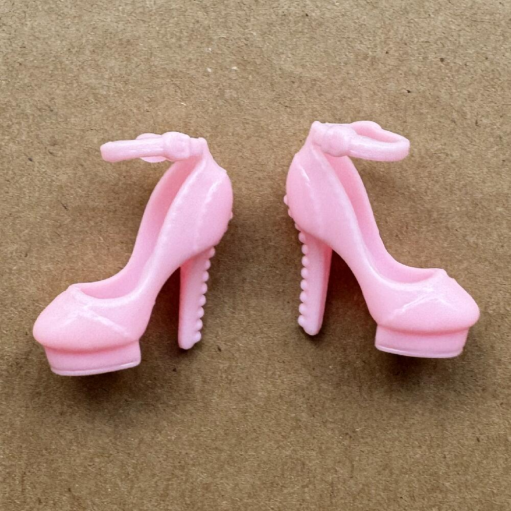 1/6 Maßstab Vintage High Heels – Vintage Collectible Barbies Bewertung und Preis